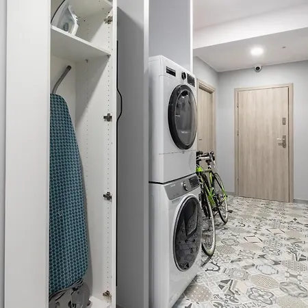 Underground Apartments Kielecka Rondo Mogilskie By Noclegi Renters Krasków Eksteriør bilde