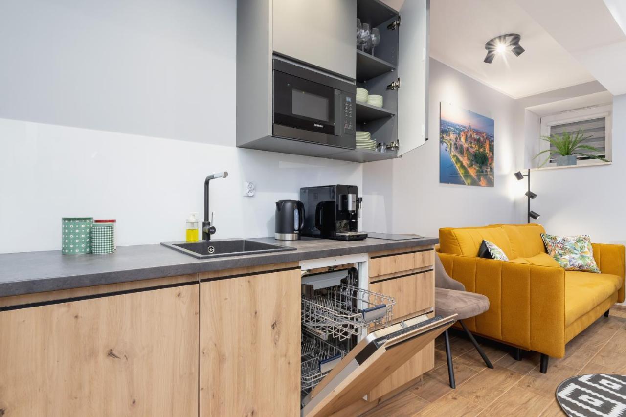 Underground Kielecka Rondo Mogilskie By Renters * Cracovia